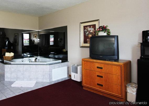 Econo Lodge Inn & Suites Dubuque Chambre photo